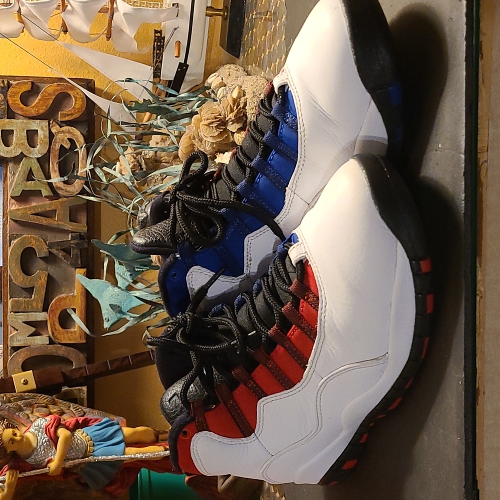 Air Jordan - Picture 2 of 3